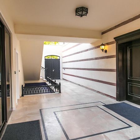 דובאי Zabeel Saray Royal Residences Lagoon Villa מראה חיצוני תמונה